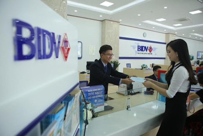 Với vị thế là ngân hàng thương mại uy tín hàng đầu Việt Nam, BIDV là lựa chọn an toàn và tin cậy cho khách hàng muốn gửi tiết kiệm.